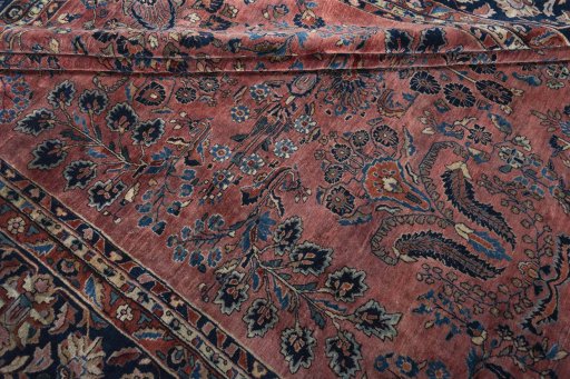 Close-up detail of 1930s Sarough rug from Iran / Persia showing Cork weave