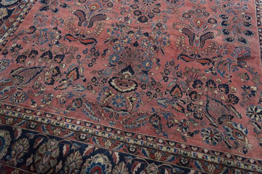 Close-up detail of 1930s Sarough rug from Iran / Persia showing Cork weave