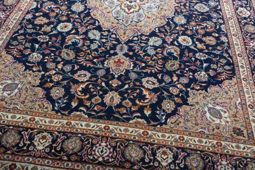 Close-up detail of 2000s Sarough rug from Iran / Persia showing Wool weave