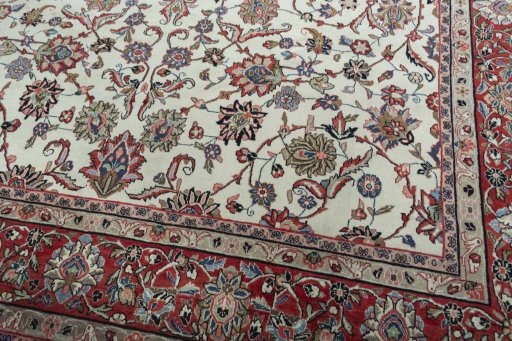 Close-up detail of 2000s Sarough rug from Iran / Persia showing Wool weave