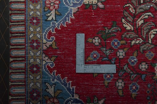 Close-up detail of 2000s Sarough rug from Iran / Persia showing Wool weave