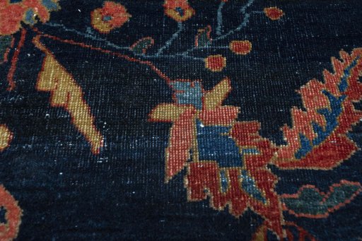 Central medallion detail of 1930s Sarough rug from Iran / Persia