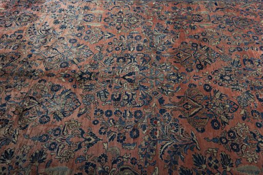 Central medallion detail of 1930s Sarough rug from Iran / Persia