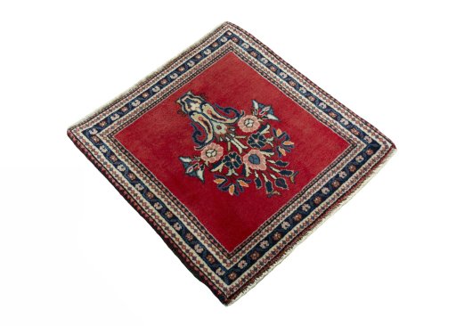 Close-up detail of 2000s Sarough rug from Iran / Persia showing Wool weave