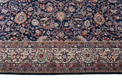 Corner detail of 1970s Sarough rug showing border pattern and Wool pile