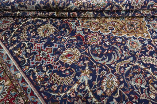 Close-up detail of 1970s Sarough rug from Iran / Persia showing Wool weave