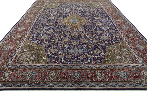 Surface texture of 1970s Sarough rug with natural Wool and intricate pattern