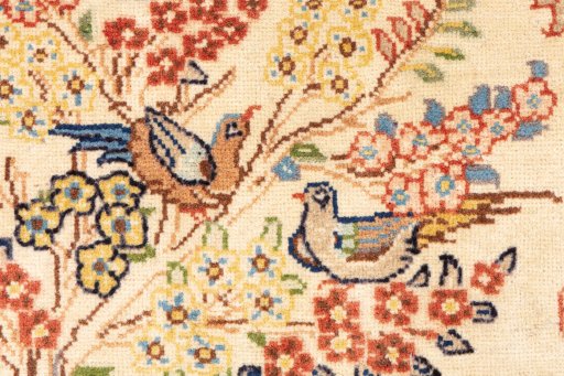 Corner detail of 1998s Sarough rug showing border pattern and Wool pile