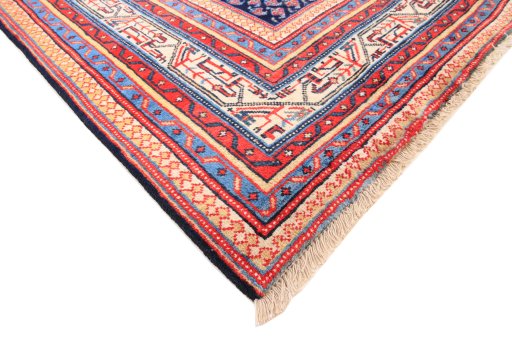 Central medallion detail of 1990s Sarough rug from Iran / Persia