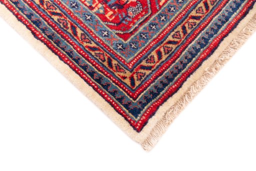 Central medallion detail of 1975s Sarough rug from Iran / Persia