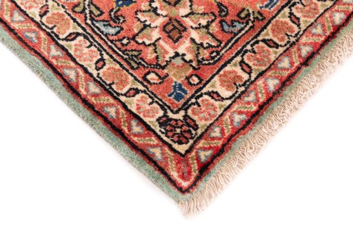 Central medallion detail of 1975s Sarough rug from Iran / Persia