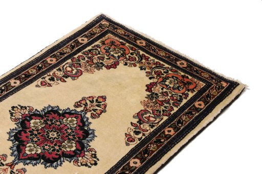 Surface texture of New Sarough rug with natural Wool and intricate pattern