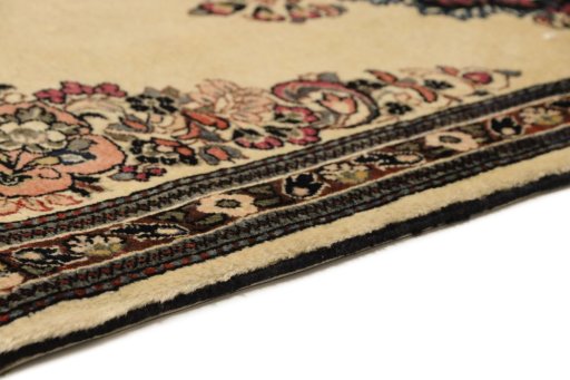 Central medallion detail of New Sarough rug from Iran / Persia