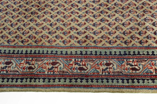 Close-up detail of 1970s Sarough Mir rug from Iran / Persia showing Wool weave