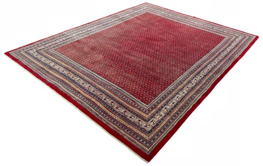 Corner detail of 2000s Sarough Mir rug showing border pattern and Wool pile