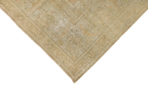 Backside of handmade 1940s Tabriz rug showing knot structure and weave density