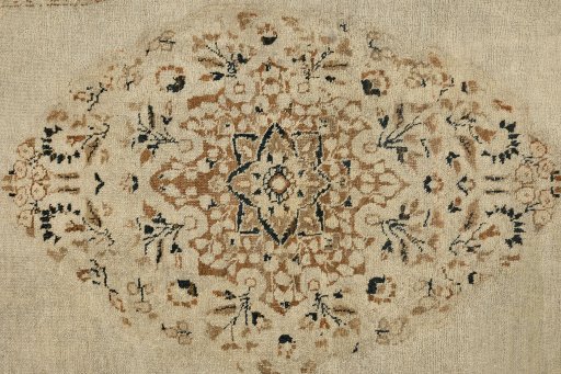 Close-up detail of 1900s Tabriz rug from Iran / Persia showing Wool weave