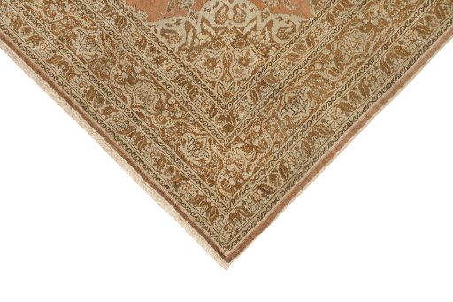 Backside of handmade 1900s Tabriz rug showing knot structure and weave density