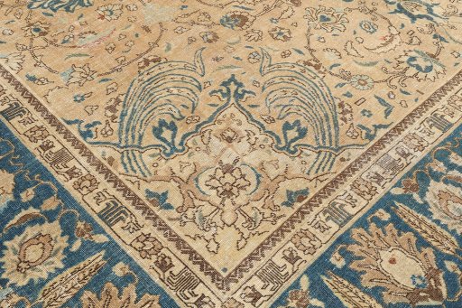 Surface texture of 1920s Tabriz rug with natural Wool and intricate pattern