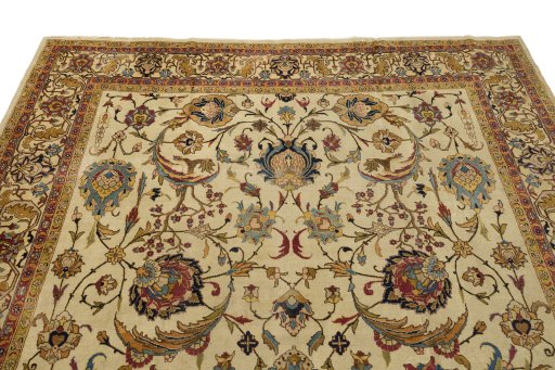 Surface texture of 1920s Tabriz rug with natural Wool and intricate pattern