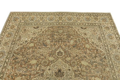 Backside of handmade 1900s Tabriz rug showing knot structure and weave density
