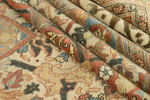 Close-up detail of 1900s Tabriz rug from Iran / Persia showing Wool weave