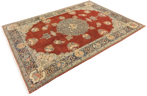 Corner detail of 1930s Tabriz rug showing border pattern and Wool pile