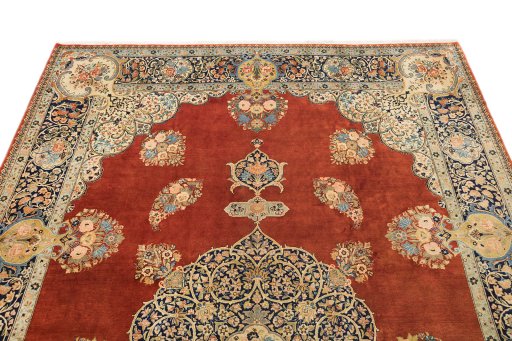 Surface texture of 1930s Tabriz rug with natural Wool and intricate pattern