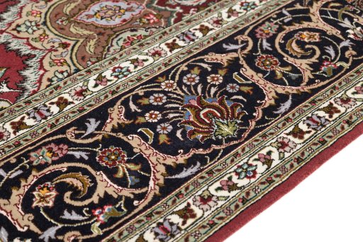 Central medallion detail of 1990s Tabriz rug from Iran / Persia