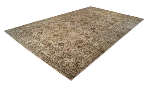 Corner detail of 1920s Tabriz rug showing border pattern and Wool pile