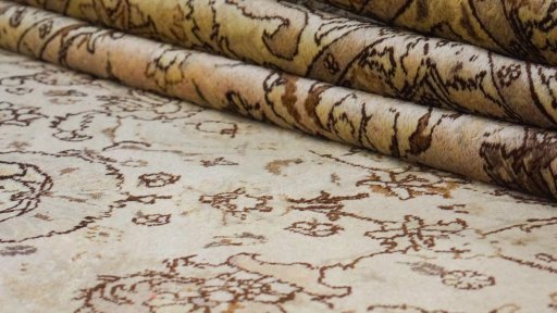 Close-up detail of 1920s Tabriz rug from Iran / Persia showing Wool weave