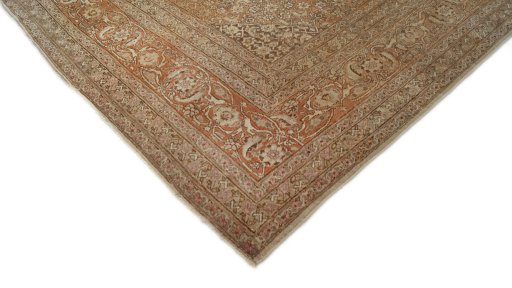 Backside of handmade 1900s Tabriz rug showing knot structure and weave density