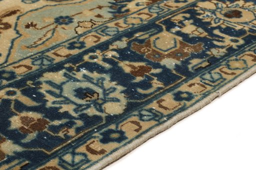 Central medallion detail of 1940s Tabriz rug from Iran / Persia