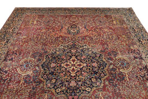 Surface texture of 1930s Tabriz rug with natural Wool and intricate pattern