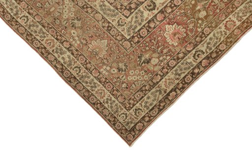 Backside of handmade 1900s Tabriz rug showing knot structure and weave density
