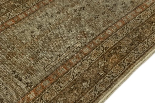 Central medallion detail of 1900s Tabriz rug from Iran / Persia