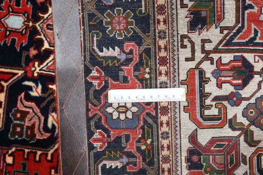 Full view of New Tabriz rug from Iran / Persia, 152 × 105 cm in Red tones