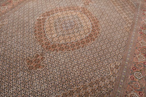Close-up detail of New Tabriz rug from Iran / Persia showing Wool weave