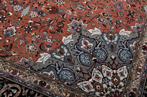 Close-up detail of New Tabriz rug from Iran / Persia showing Cork weave