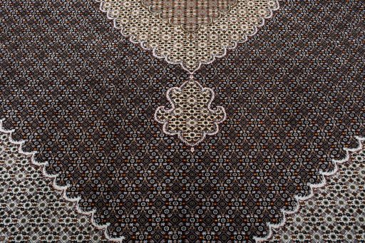 Central medallion detail of New Tabriz rug from Iran / Persia