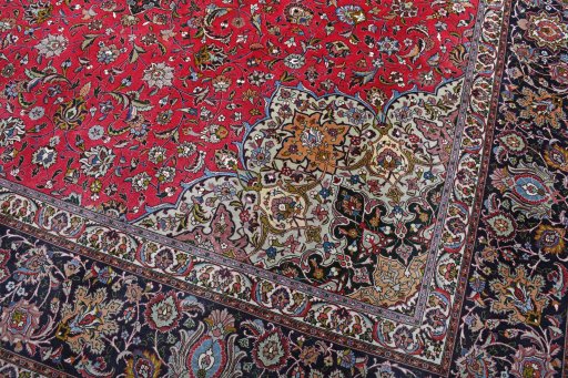 Central medallion detail of 2000s Tabriz rug from Iran / Persia
