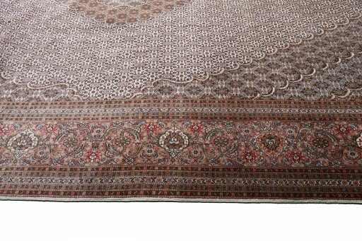 Close-up detail of New Tabriz rug from Iran / Persia showing Cork weave