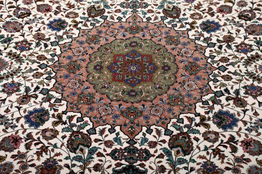 Close-up detail of New Tabriz rug from Iran / Persia showing Cork weave