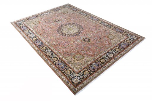 Close-up detail of New Tabriz rug from Iran / Persia showing Cork weave