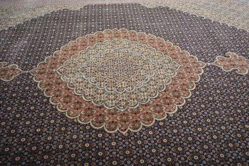 Central medallion detail of 2000s Tabriz rug from Iran / Persia