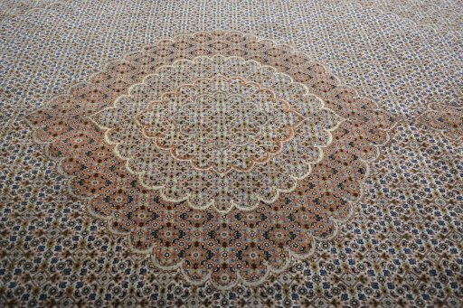 Central medallion detail of 2000s Tabriz rug from Iran / Persia