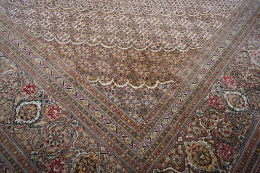 Close-up detail of New Tabriz rug from Iran / Persia showing Cork weave