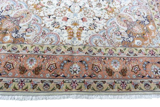 Close-up detail of New Tabriz rug from Iran / Persia showing Cork weave