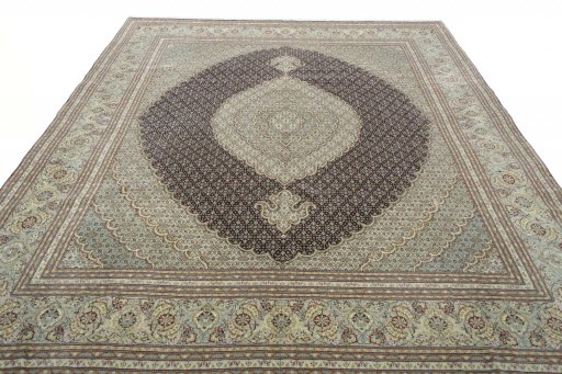 Surface texture of New Tabriz rug with natural Cork and intricate pattern