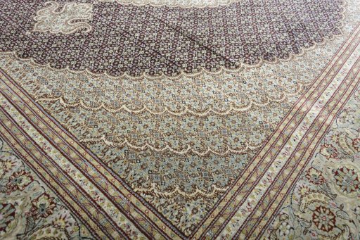 Close-up detail of New Tabriz rug from Iran / Persia showing Cork weave